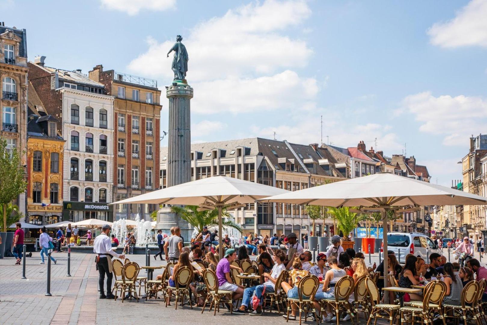 3 Bedroom Apartment On The Grand Place Lille Exterior foto
