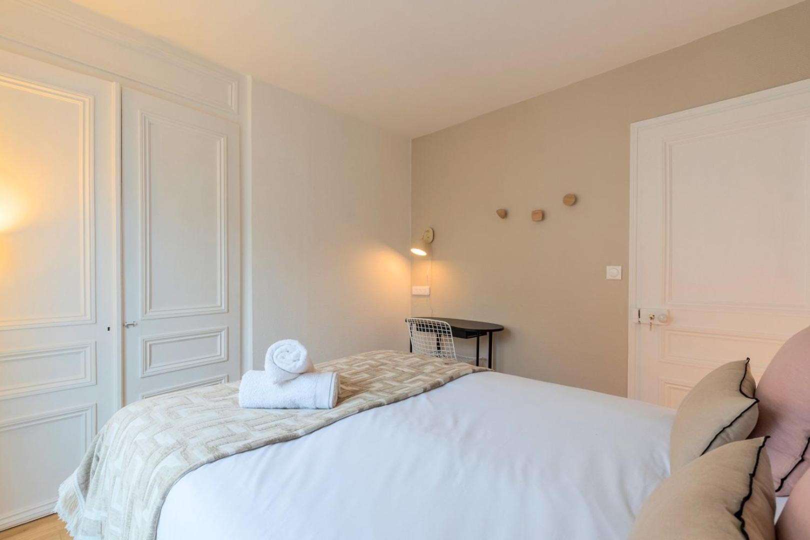 3 Bedroom Apartment On The Grand Place Lille Exterior foto